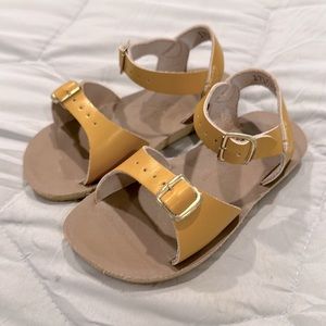Girls Sz 10 Mustard Sun San sandals